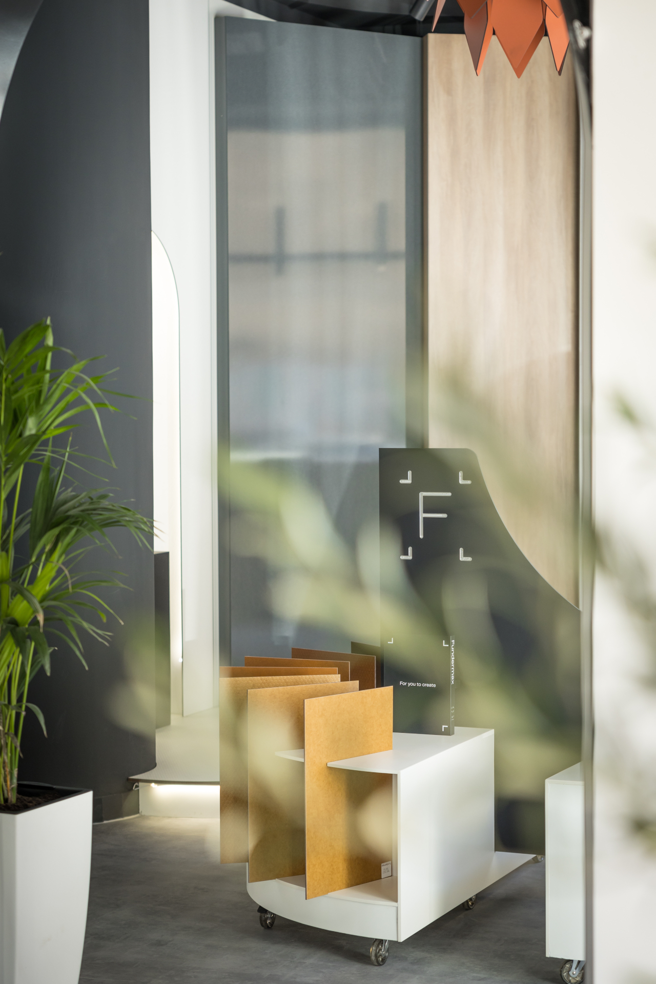 Pe 26 martie, noul showroom Fundermax si-a deschis portile in centrul orasului Bucuresti